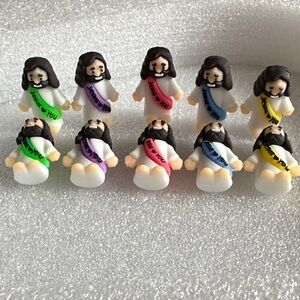 Jesus ❤️ You Qty 25 Little Jesus Figurines Everyone Needs a Little Jesus NWOT
